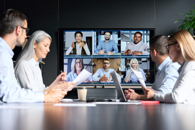 Contrast between face-to-face teams vs. virtual teams